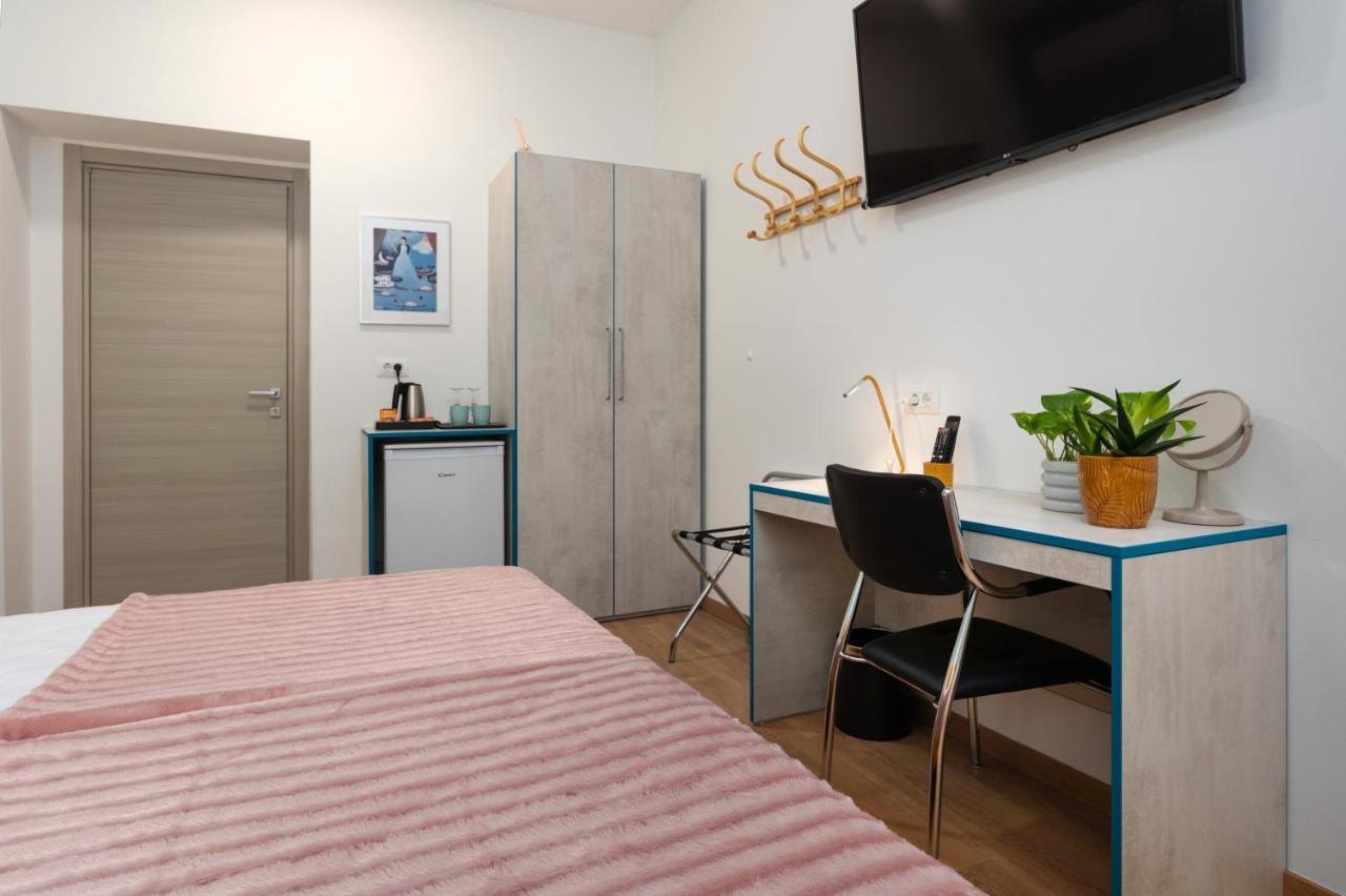 Polesana Rooms Pula Bagian luar foto