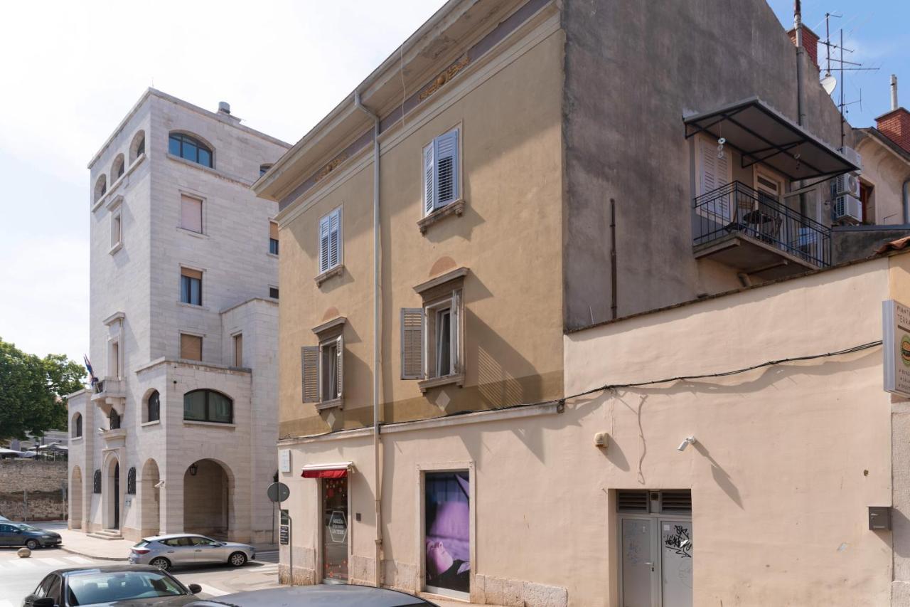 Polesana Rooms Pula Bagian luar foto