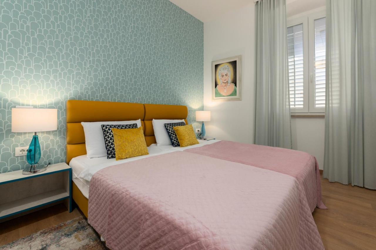 Polesana Rooms Pula Bagian luar foto
