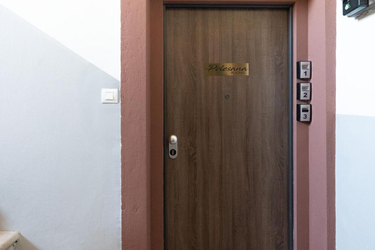 Polesana Rooms Pula Bagian luar foto